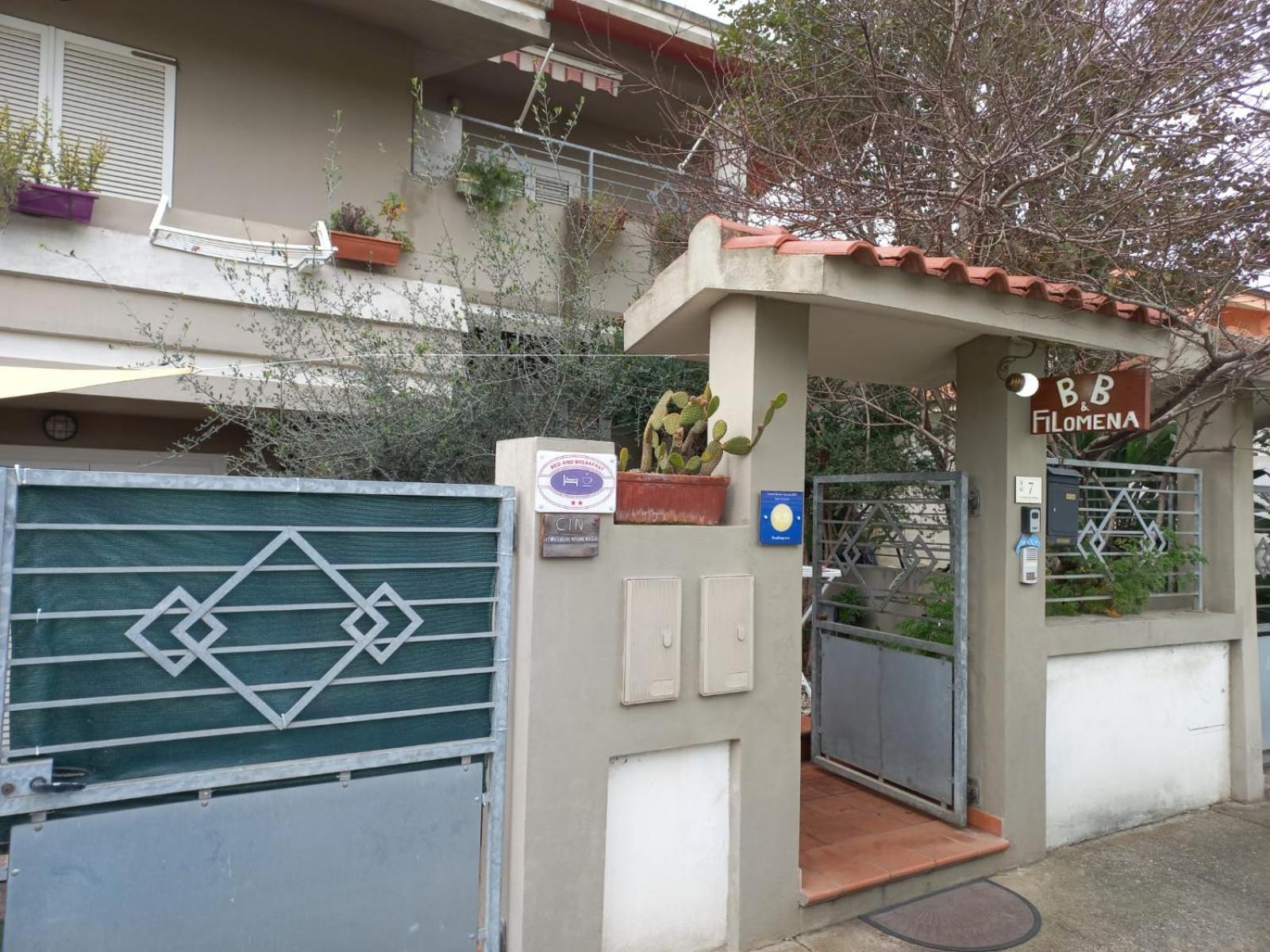 B&B Filomena Santa Giusta Dış mekan fotoğraf