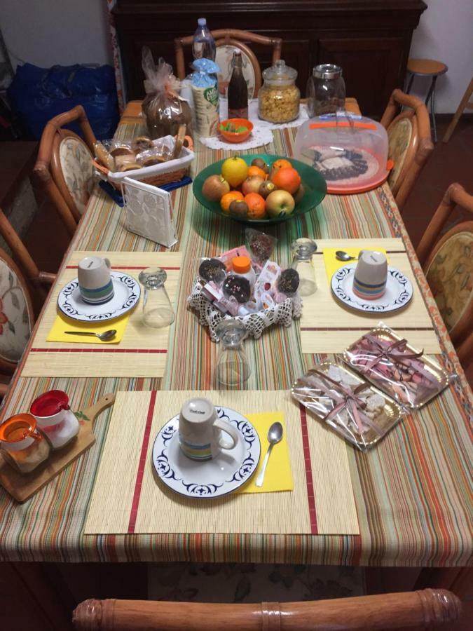 B&B Filomena Santa Giusta Dış mekan fotoğraf